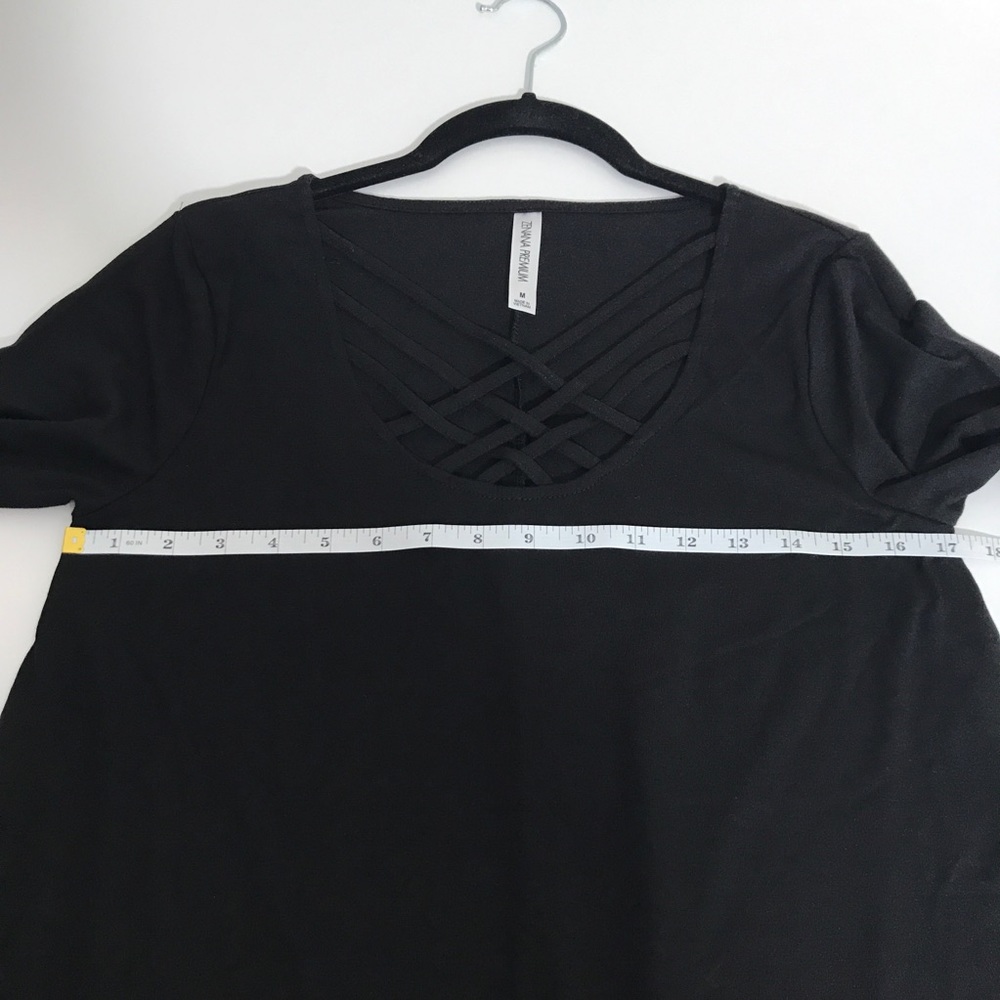Crisscross black Swing dress - Picture 5 of 6